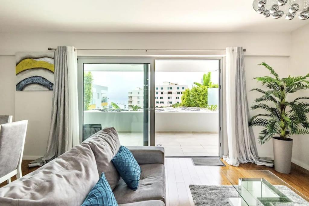 Luxury Poolside View Apartment Funchal  Eksteriør bilde